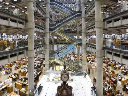 Interior de la sede corporativa de Lloyd&rsquo;s, el mayor mercado de seguros del mundo, en Londres. 