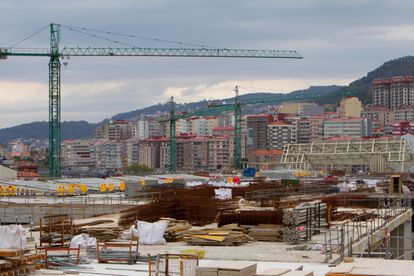Vista de los trabajos detenidos en la construcción de la nueva estación del AVE en Vigo.