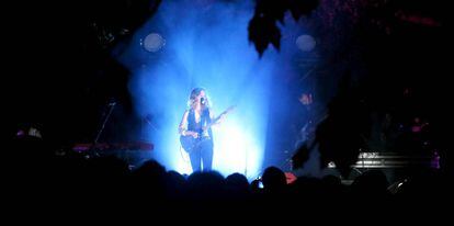 Christina Rosenvinge actuando en el parque de la Quinta de los Molinos el 30 de agosto.