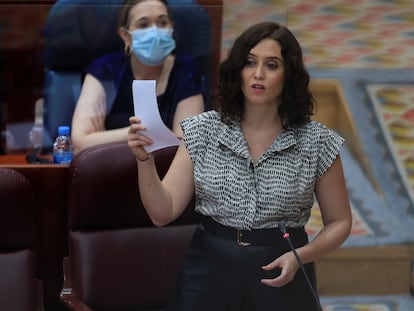 La presidenta de la Comunidad de Madrid, Isabel Díaz Ayuso, durante el pleno de la Asamblea de Madrid este jueves.