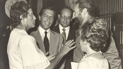 Natalia Bolívar junto a Fidel Castro y el entonces presidente español, Adolfo Suárez, en 1978.