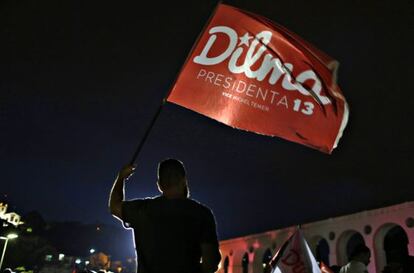 Los seguidores de Dilma Roussef en R&iacute;o, este domingo