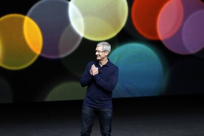 Tim Cook durant el llançament de l'iPhone 7.