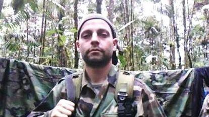 El exguerrillero de las FARC Facundo Molares Schoefeld en la selva colombiana.