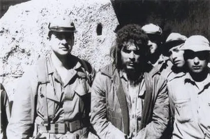 The last photograph of Che Guevara in Bolivia before his execution.  To his right, Cuban CIA agent Félix Rodríguez, one of his captors.