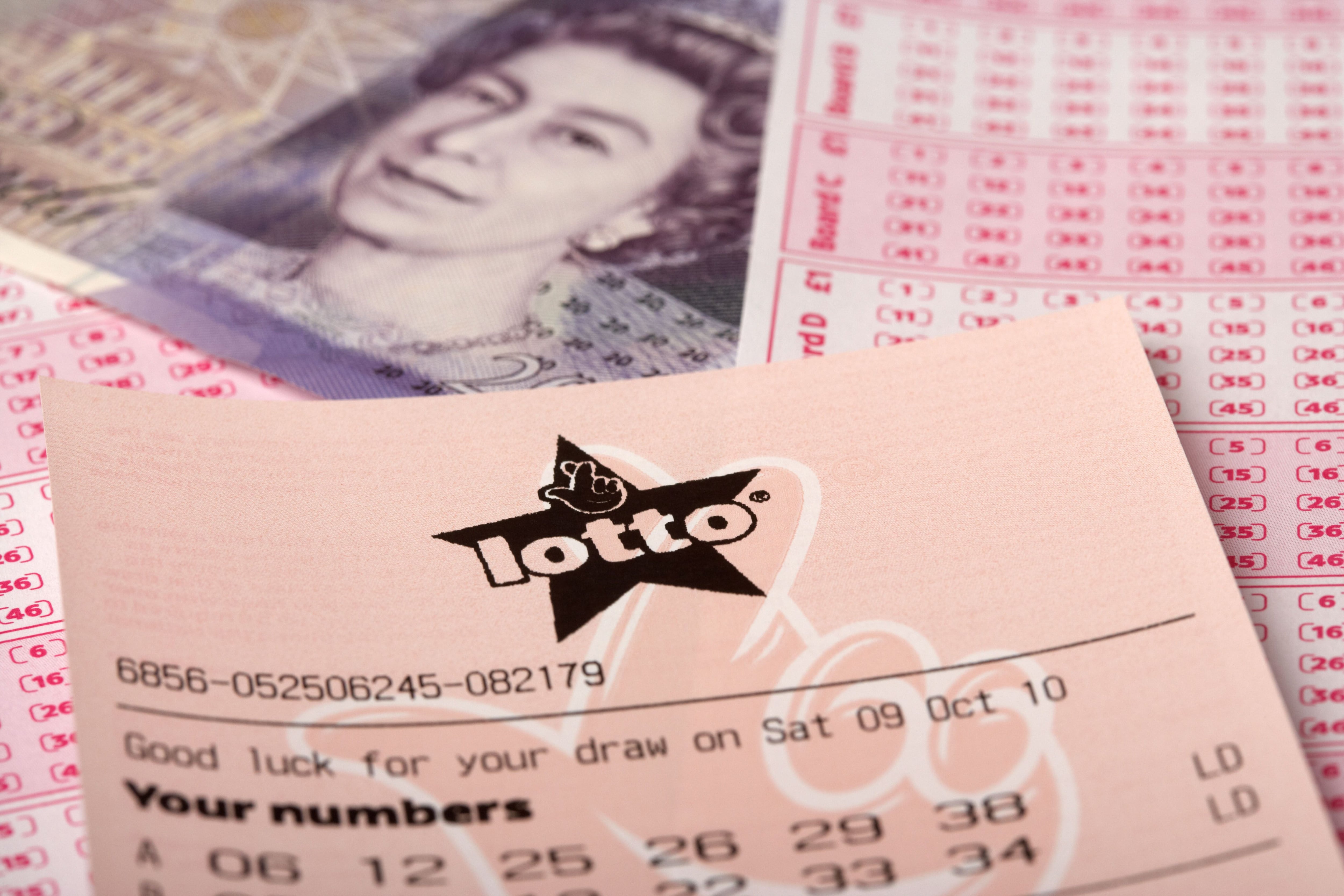 Lottery co uk. Лотерея в Англии. Национальная лотерея. Британская Национальная лотерея. «Национальную лотерею» Capital.