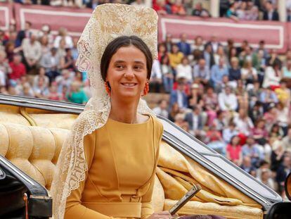 Victoria de Marichalar, en la plaza de toros de la Real Maestranza de Sevilla durante la Exhibición de Enganches