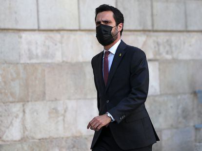 El entonces presidente del Parlamento catalán Roger Torrent llegaba a una reunión en el Palau de la Generalitat en mayo de 2021.