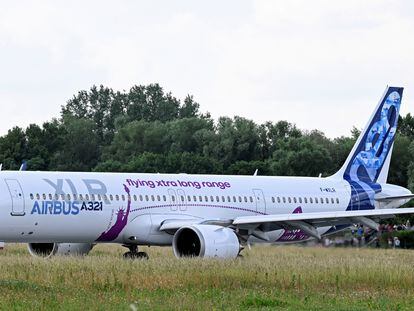 Un Airbus A321 en el aeropuerto de Hamburgo (Alemania).