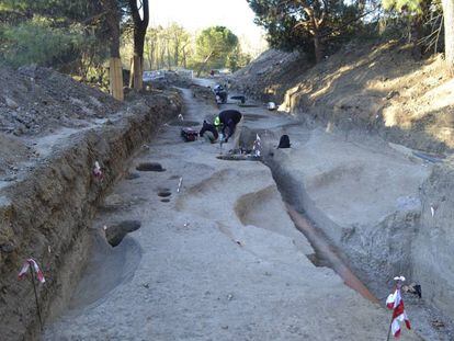 Excavación del yacimiento del III milenio a. de C., en el campus de Somosaguas.