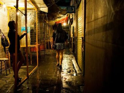 Barrio de la Merced, uno de los tradicionales de prostitución de México D.F. donde trabajan unas 1500 mujeres.