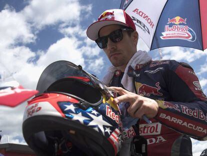 Nicky Hayden, en la parrilla antes de una carrera de Superbikes el pasado 13 de mayo en Imola.