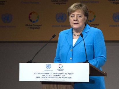 La canciller alemana Angela Merkel durante su intervención. En vídeo, la intervención del presidente del Gobierno español, Pedro Sánchez.