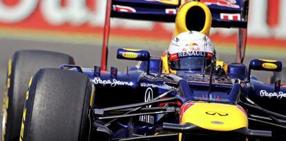 El Redbull de Sebastian Vettel en un momento de la clasificación en el circuito urbano de Valencia.
