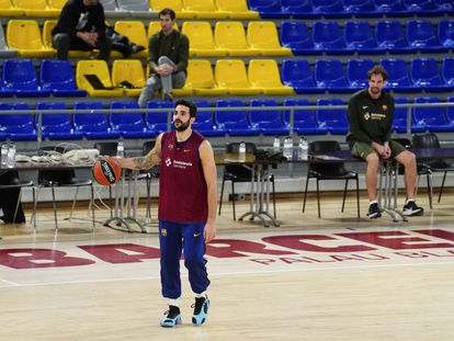 El base Ricky Rubio, se entrena bajo la mirada del técnico del FC Barcelona. Roger Grimau, el pasado 30 de enero.