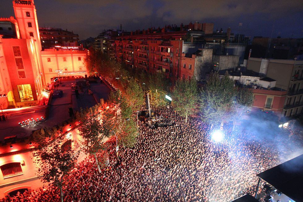 Uno de los conciertos de la Mercè, en la antigua fábrica Damm.