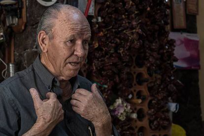 Jacinto Siverio Moreno, en su casa de Arafo (Tenerife). 