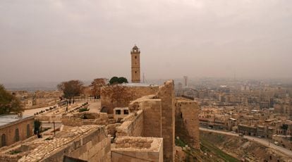 Vista desde la ciudadela de la ciudad vieja de Alepo. Imagen tomada el 11 de diciembre de 2009.