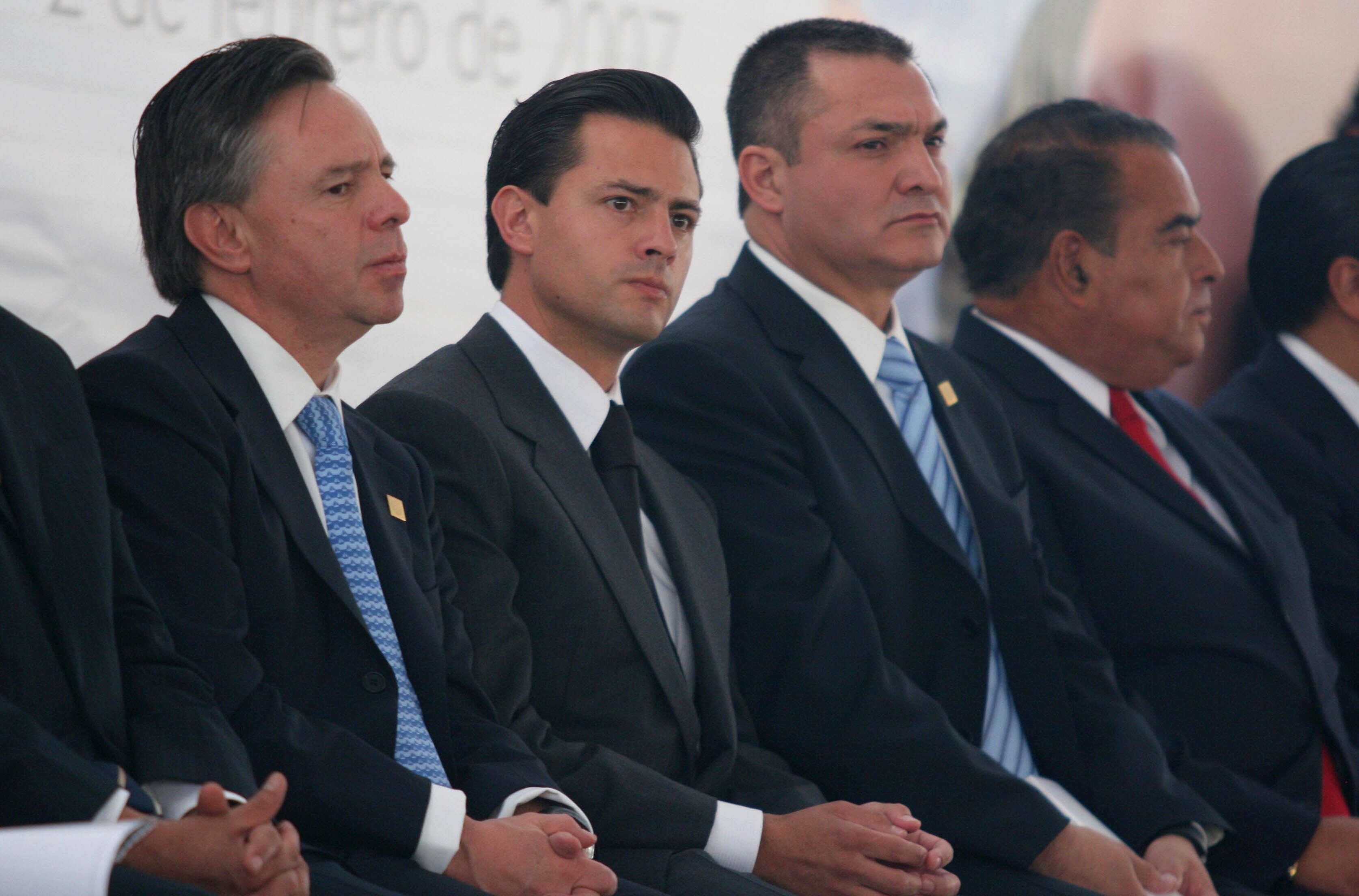 Eduardo Medina Mora, Procurador General de la Republica,  Enrique Peña Nieto, gobernador mexiquense y Genaro Garcia Luna , Secretario de Seguridad Pública, en febrero de 2006.