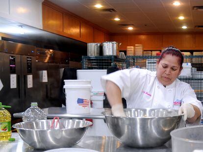 Imelda Hartley dueña de "Happy Tamales" en Phoenix, Arizona (Estados Unidos).