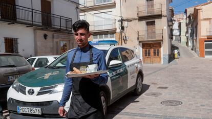 Por qué la seguridad del empleo influye en la psicología del gasto