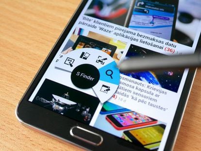 Samsung Galaxy Note 4 con pantalla flexible, diseño metálico y cámara de 16 megapíxeles