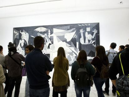 La sala del 'Guernica' en el Museo Reina Sofía.