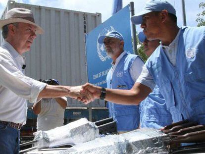 El presidente Juan Manuel Santos en Pondores (La Guajira) en donde se cerró el último contenedor con armas de las FARC entregadas a la ONU.