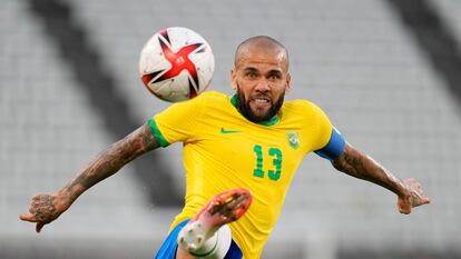 Dani Alves, durante un partido con la selección de Brasil en 2020.