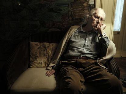 Alberto Schommer, fotografo, en su casa de Madrid.