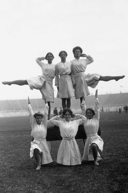 Una divertida estampa del equipo danés de gimnasia en Londres 1908.