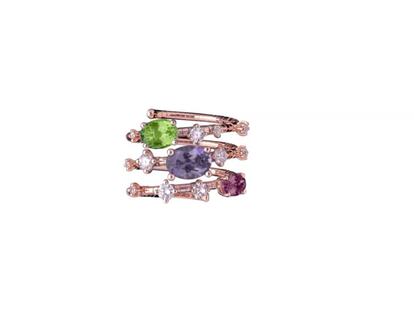 Gordillo Joyeros propone una sortija de oro rosa, brillantes y turmalinas. La colorida pieza en forma de espiral promete dar luz a la mano que lo luce. Precio: 3.800 euros.