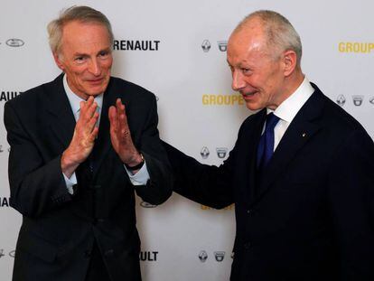 Jean-Dominique Senard, nuevo presidente de Renault; y Thierry Bollor&eacute;, director general de la firma francesa.