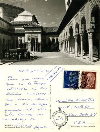 Postal de 1960 remitida por Ayala y su primera mujer, Nina Silva, al hispanista Ángel del Río y esposa.