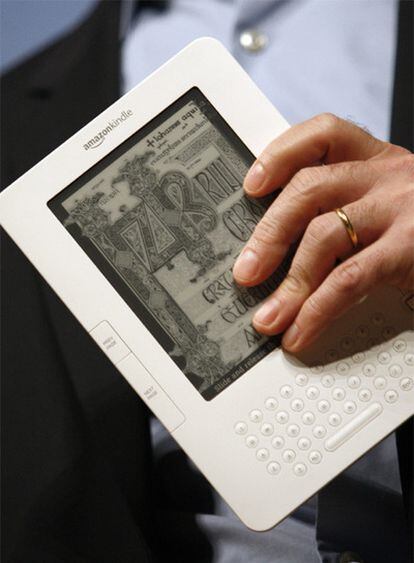 Kindle 2, el nuevo modelo de libro electrónico de Amazon.