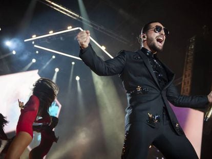 Maluma, en pleno concierto de Barcelona.