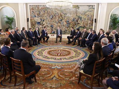 El Rey Felipe VI recibe a los presidentes de las patronales europeas que han participado en la última jornada del Consejo de Presidentes (COPRES) de BusinessEurope, que se ha celebrado en Madrid durante dos días.