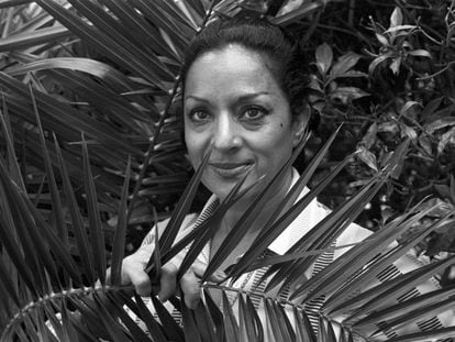 Lola Flores, en Marbella en 1975.