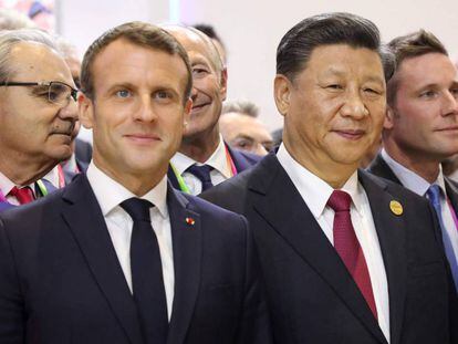 Los presidentes de Francia, Emmanuel Macron, y China, Xi Jinping, este lunes en Shanghái.