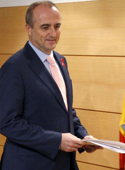 Miguel Sebastián, durante una rueda de prensa ayer en Madrid.