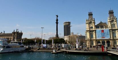 El puerto de Barcelona, un hervidero de contrabandistas y espías.