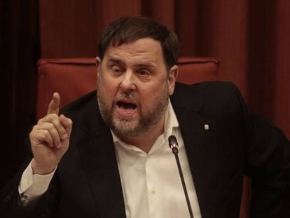 El 'exvicepresident' de la Generalitat, Oriol Junqueras, durante su comparecencia en el Parlament.