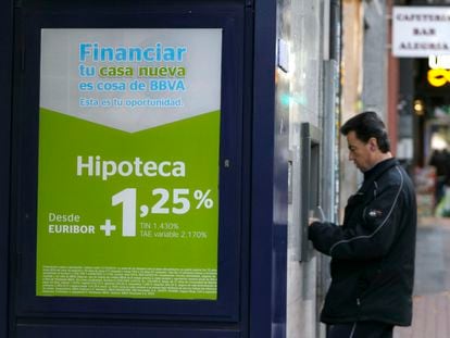 Un anuncio de hipoteca variable en Madrid, en una imagen de archivo.