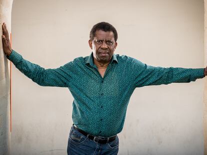El escritor haitiano Dany Laferriere, fotografiado en París este sábado.