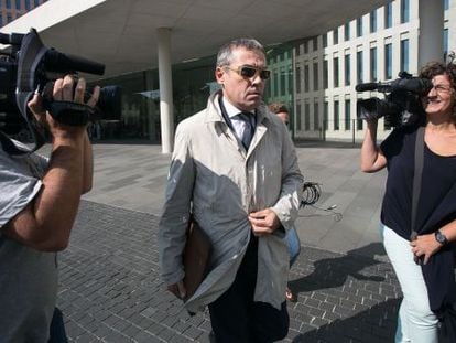 Jordi Puig, ayer a la salida de los juzgados.