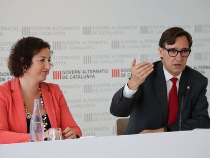 La portavoz del grupo socialista en el Parlament, Alícia Romero, y el líder del PSCI, Salvador Illa, en una reunión en Tarragona el viernes.