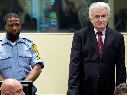 Karadzic, este miércoles en La Haya. En vídeo, el juez anuncia la sentencia.