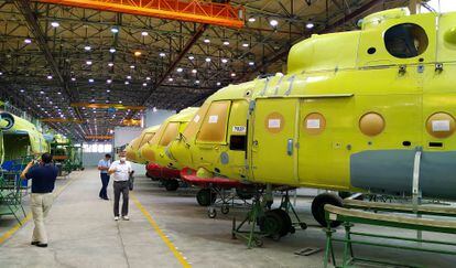 La fábrica de Russian Helicopters en Ulán-Udé, en la región rusa de Buriatia, a finales del pasado julio. En la histórica planta se han fabricado más de 9.000 aeronaves en 83 años.