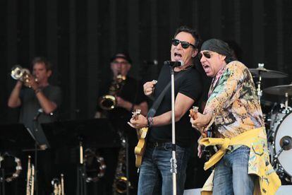 Bruce Springsteen y Steven Van Zandt, durante la prueba de sonido.