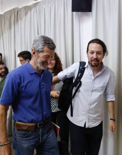 Pablo Iglesias y Julio Rodríguez, el pasado sábado en Madrid.